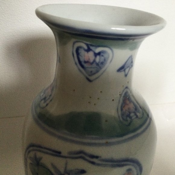 Vintage Chinese porcelain Vase green with pink flowers and birds 8" marked - Picture 4 of 7
